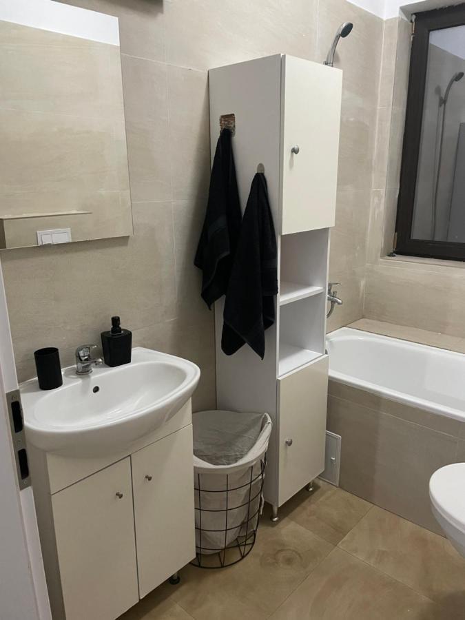 Apartament Adriana Lejlighed Giroc Eksteriør billede